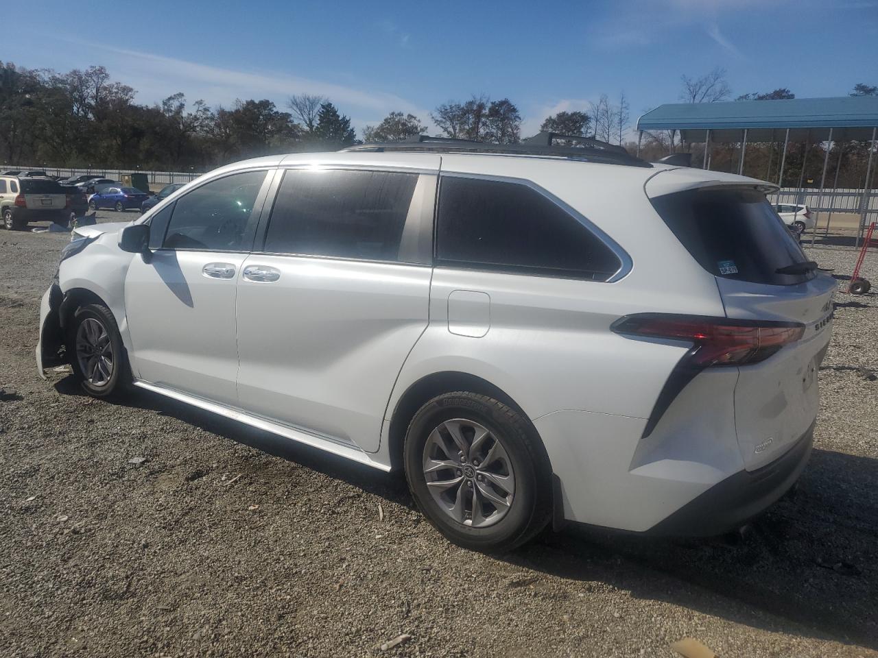 TOYOTA SIENNA XLE