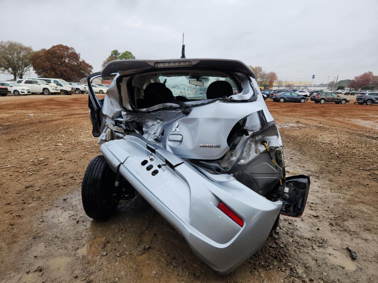 MITSUBISHI MIRAGE LE