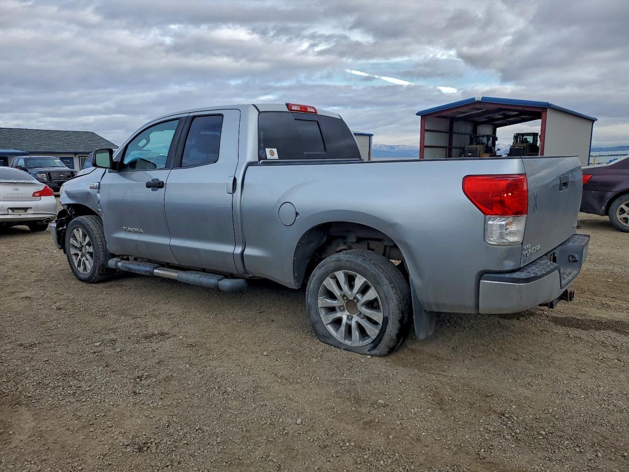 TOYOTA TUNDRA DOUBLE CAB SR5