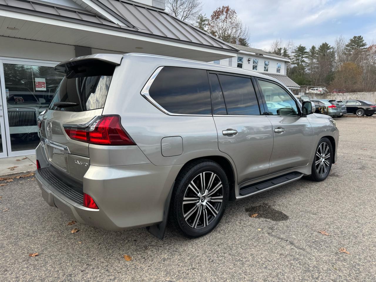 LEXUS LX 570