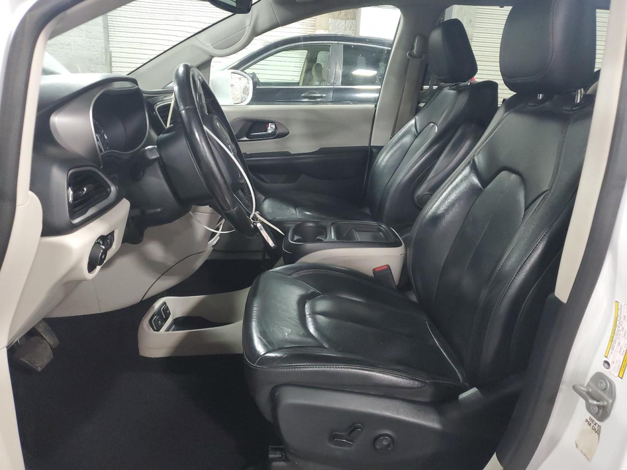 CHRYSLER PACIFICA TOURING L