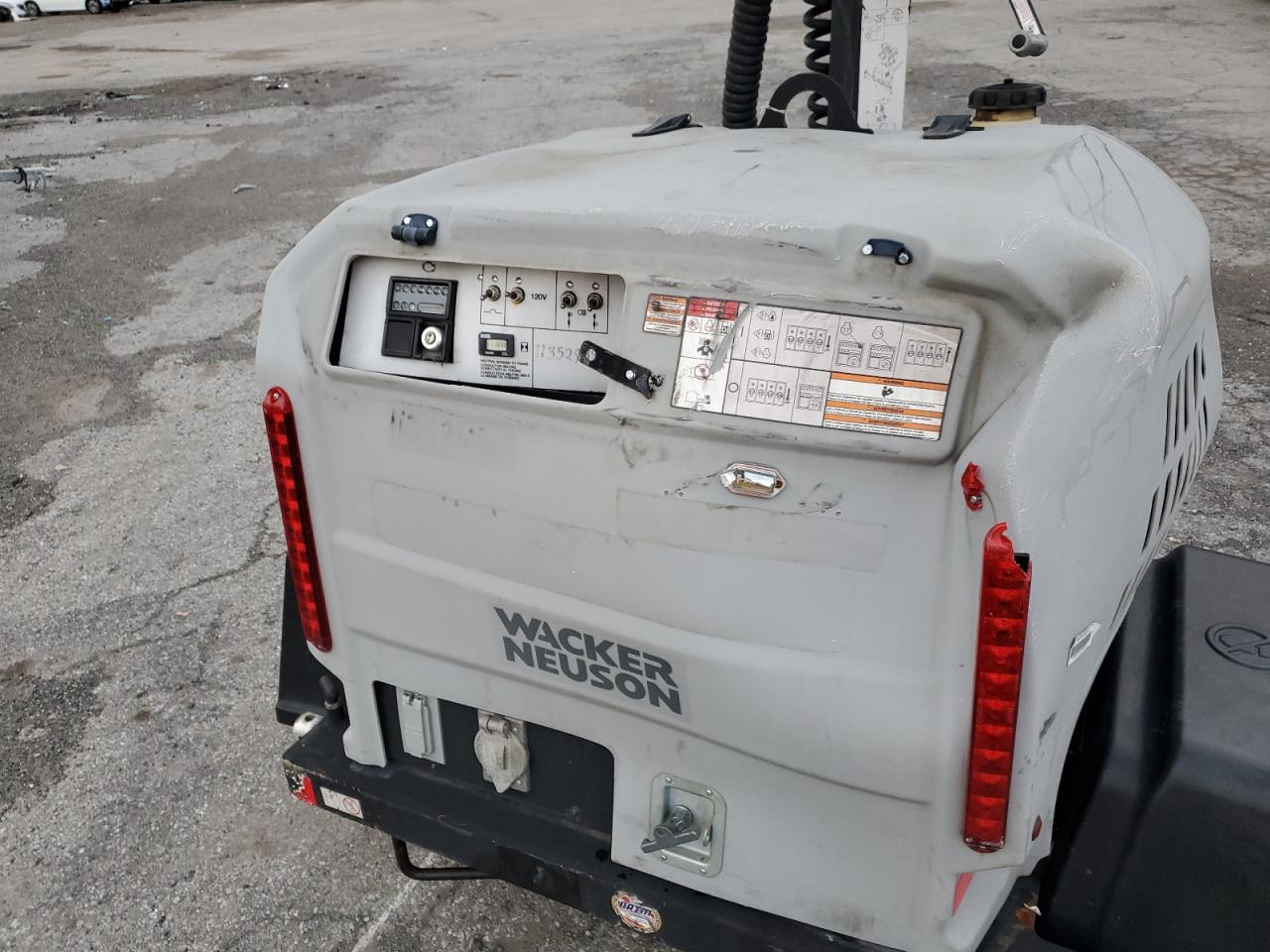 Lot #3293284434 2022 WACK LIGHT