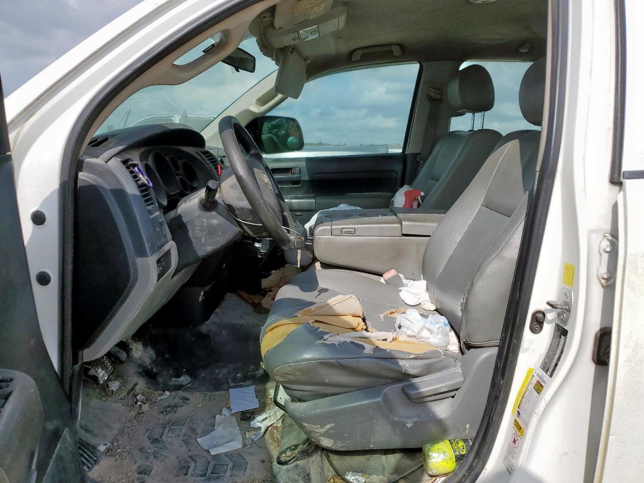 TOYOTA TUNDRA DOUBLE CAB SR5