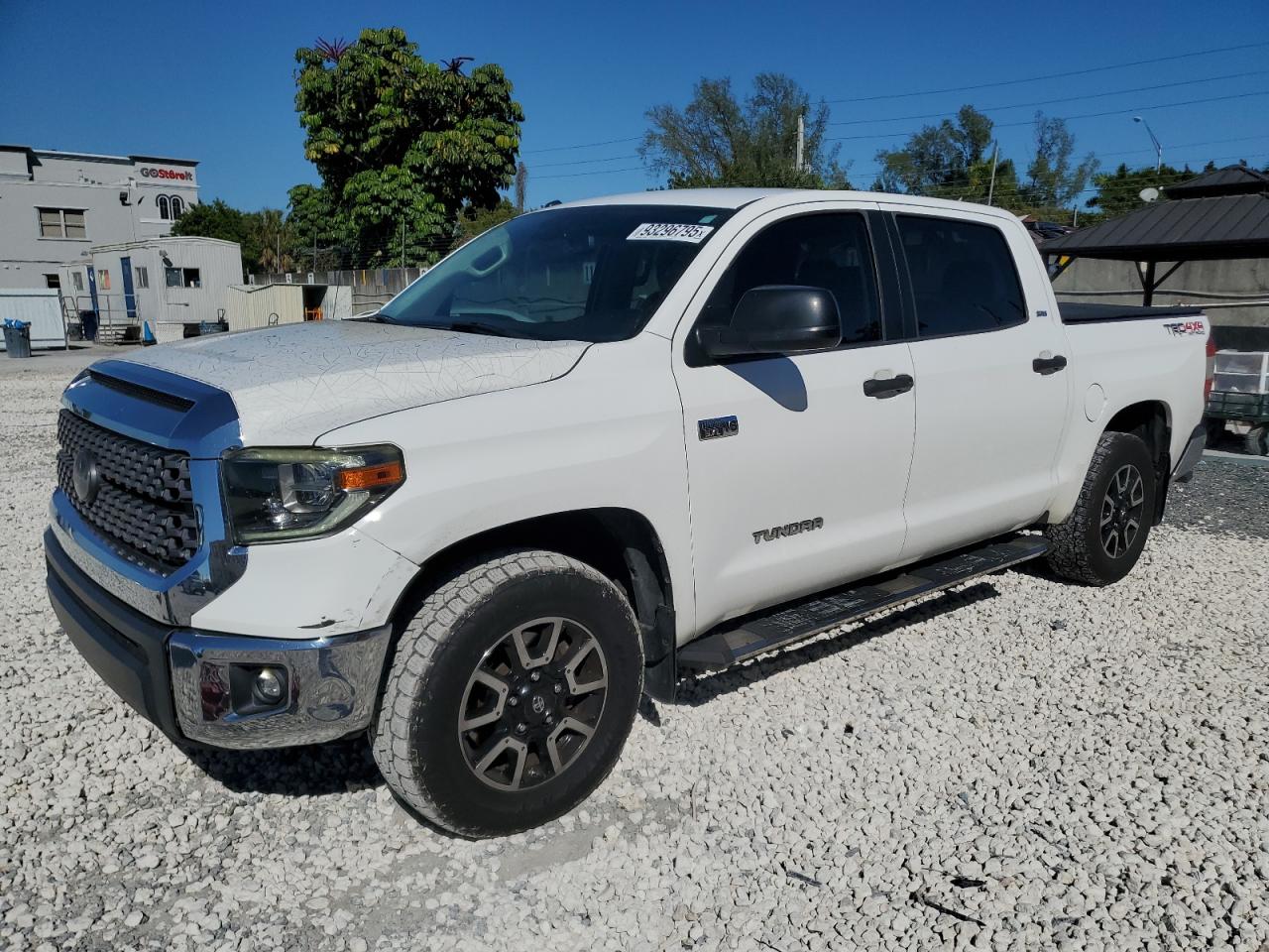 TOYOTA TUNDRA CREWMAX SR5