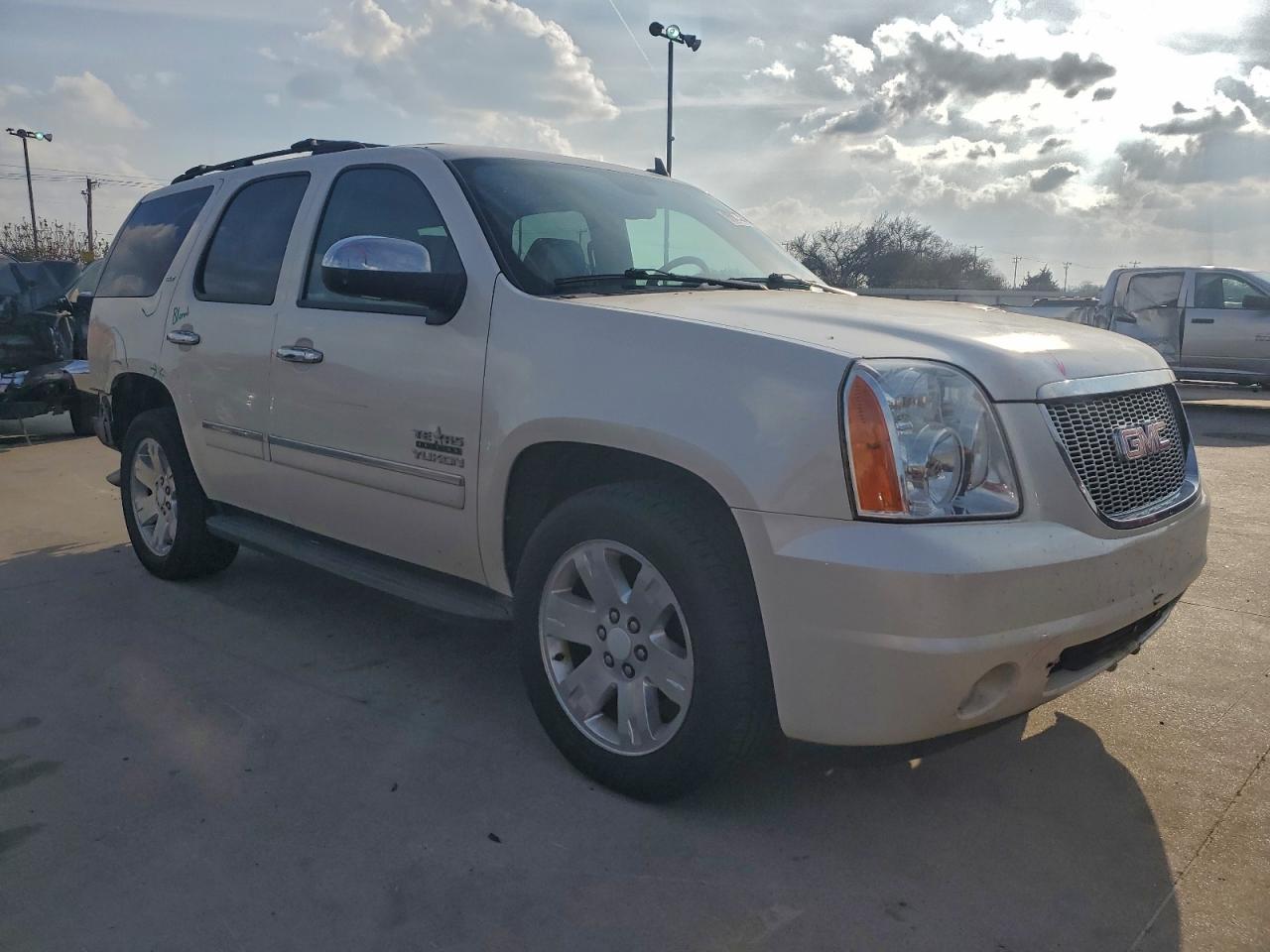 GMC YUKON SLT