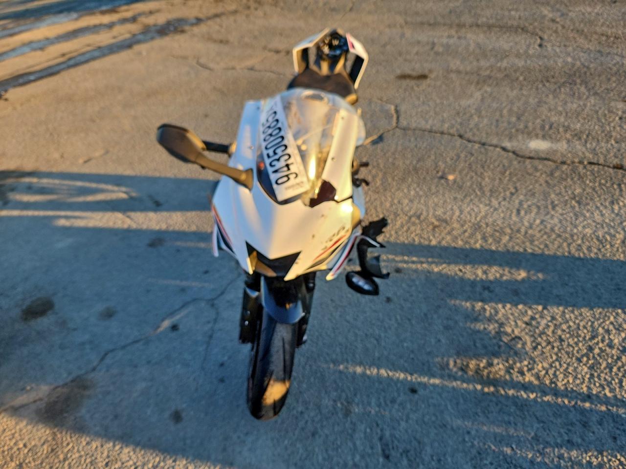 Lot #3319231706 2018 YAMAHA YZFR6 C