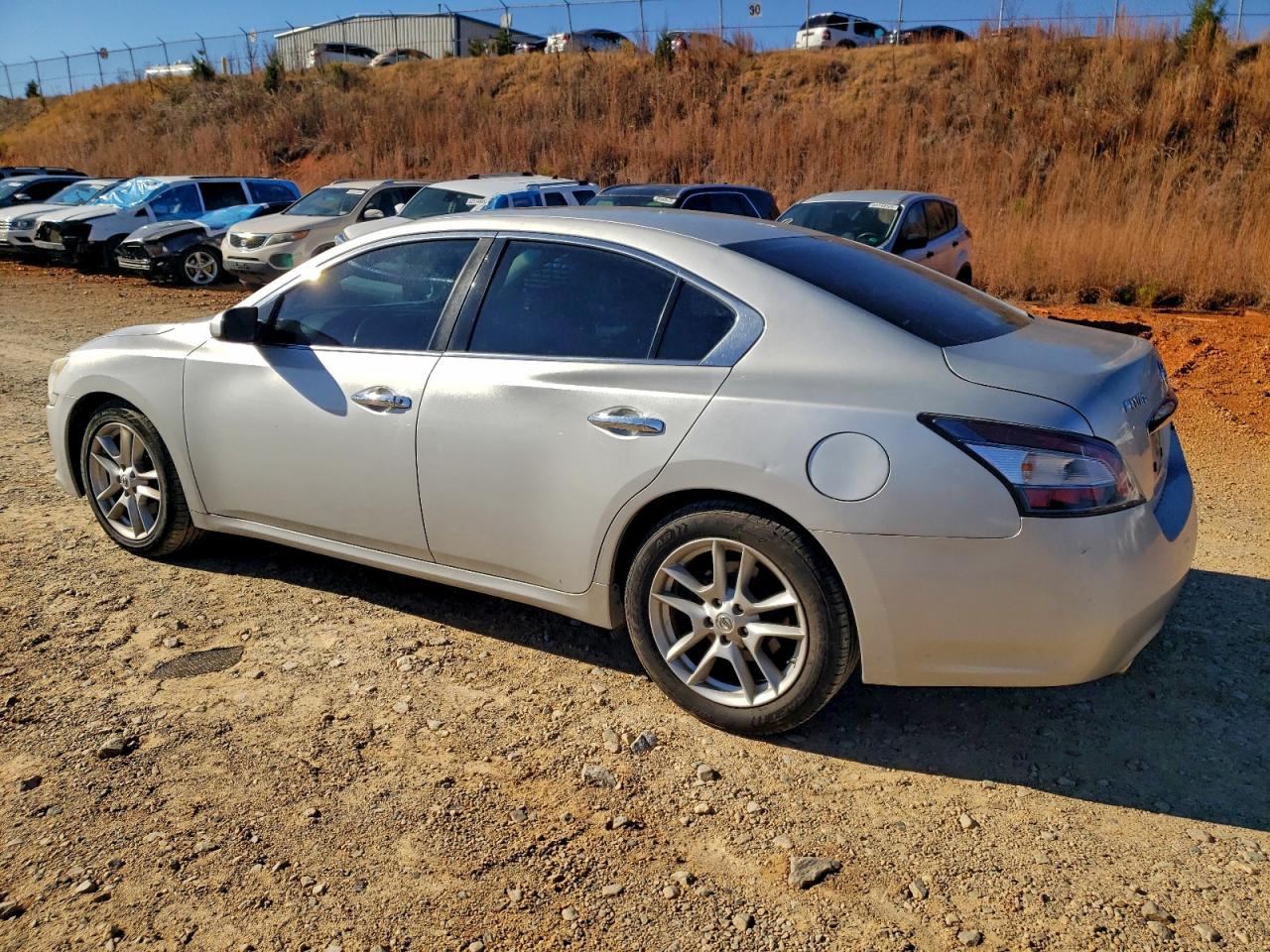 NISSAN MAXIMA S