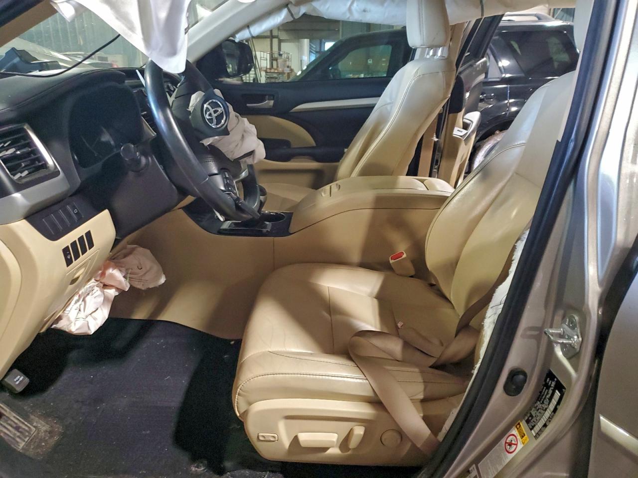 TOYOTA HIGHLANDER XLE