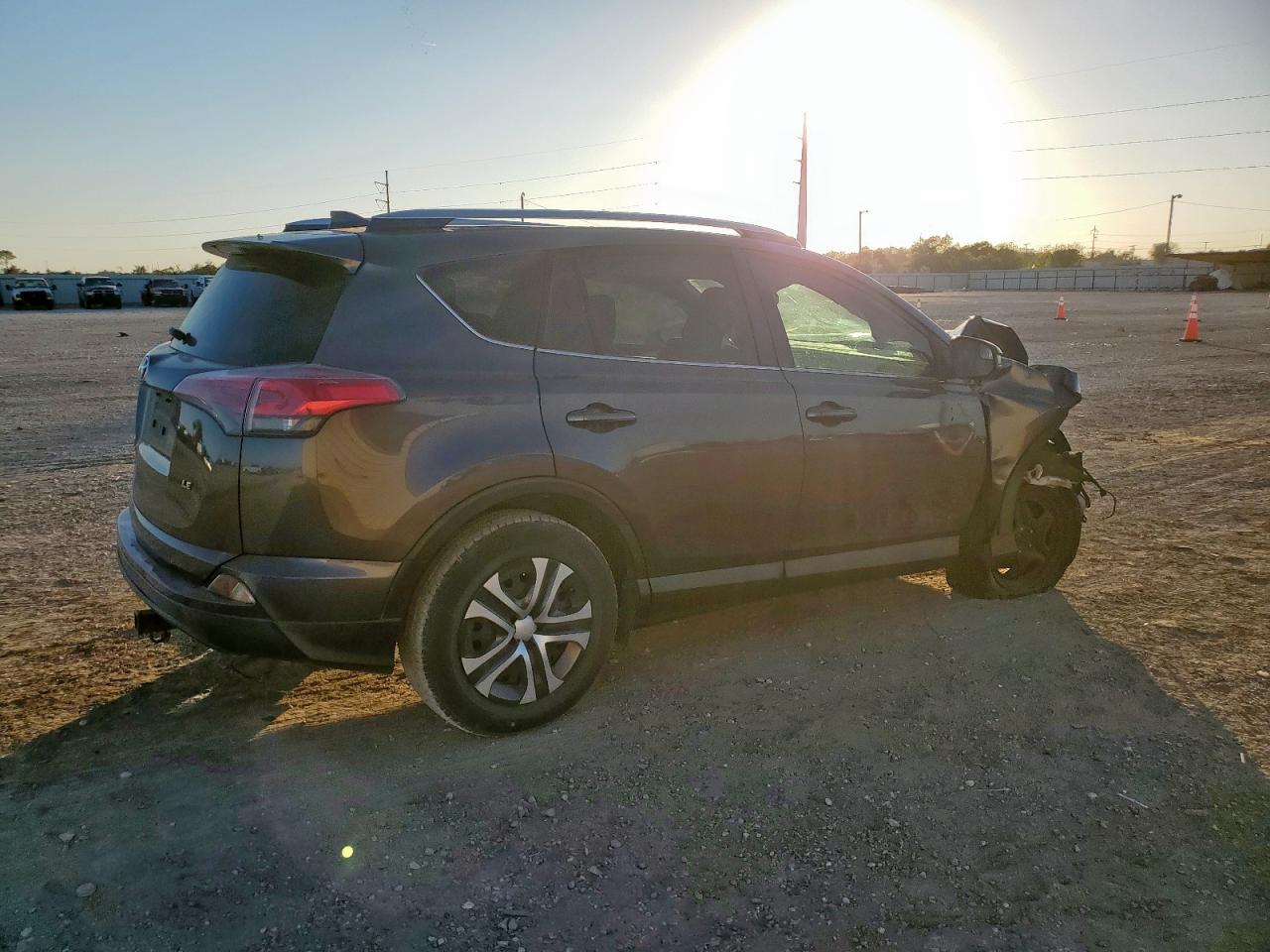 TOYOTA RAV4 LE