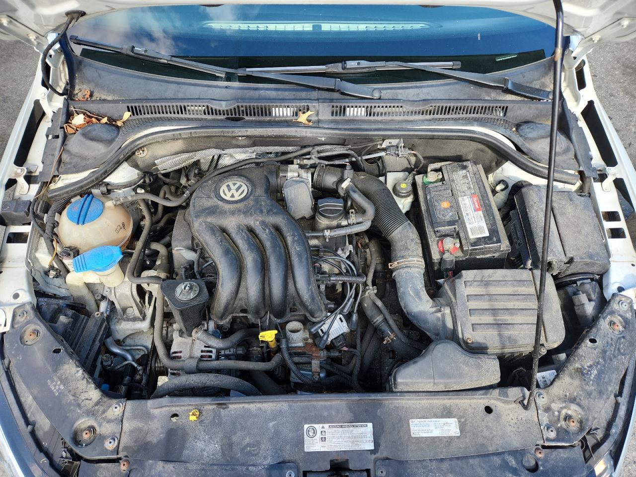 VOLKSWAGEN JETTA BASE