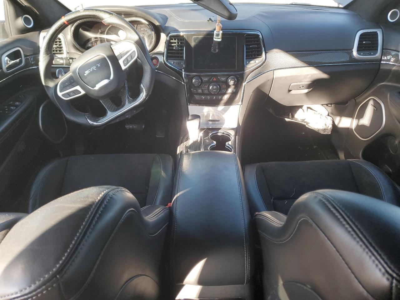 JEEP GRAND CHEROKEE SRT-8