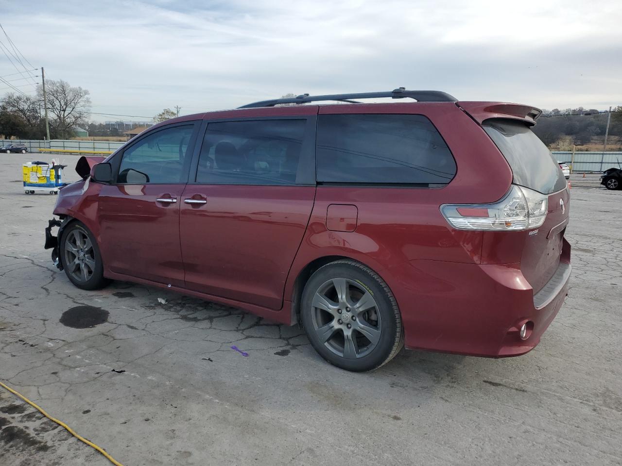 TOYOTA SIENNA SE