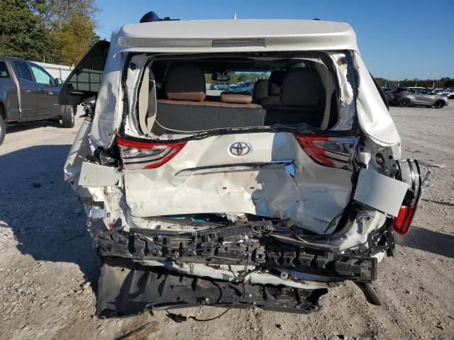 2016 TOYOTA SIENNA XLE #3283864463