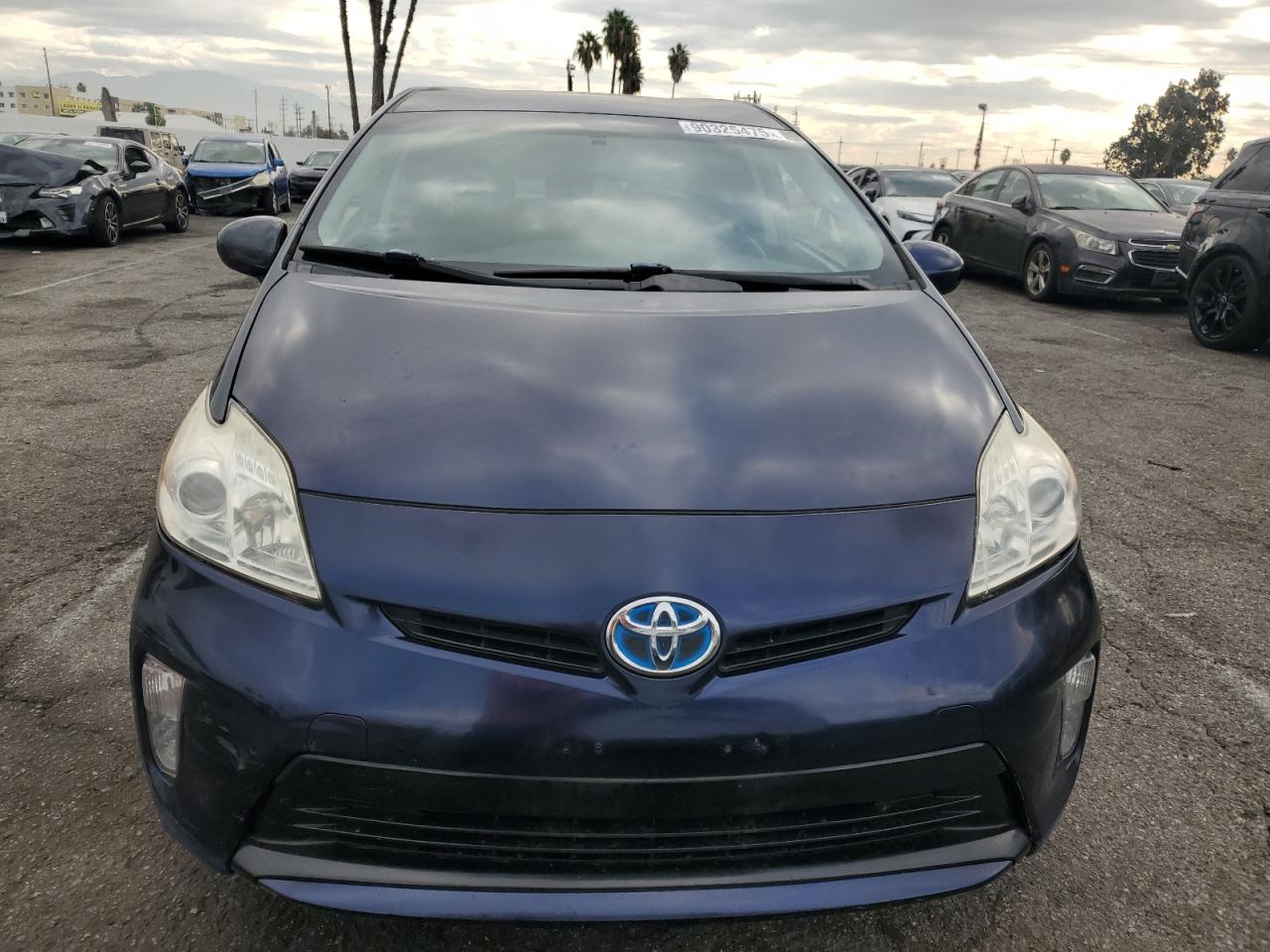 TOYOTA PRIUS