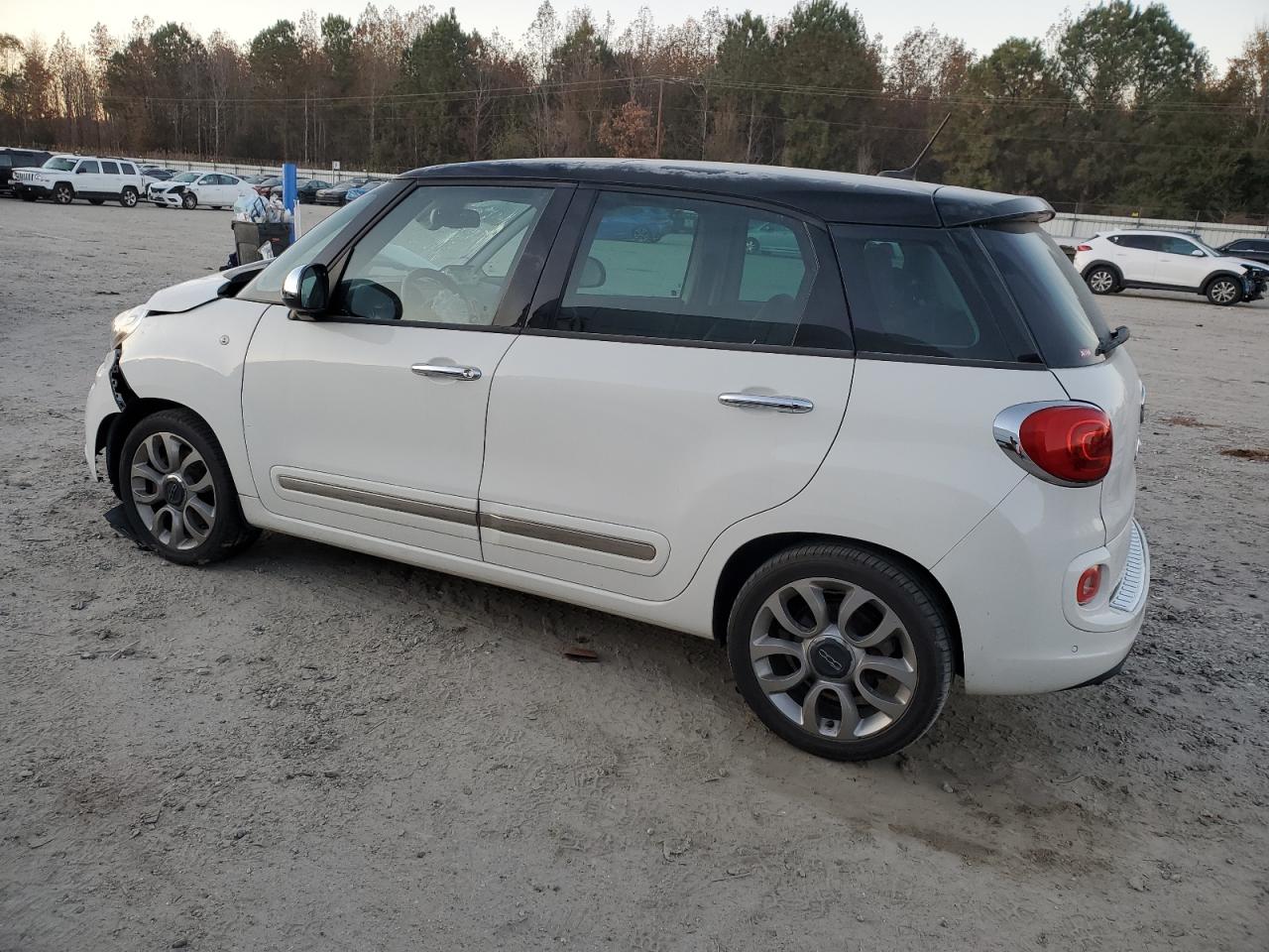 Lot #3311718240 2014 FIAT 500L LOUNG