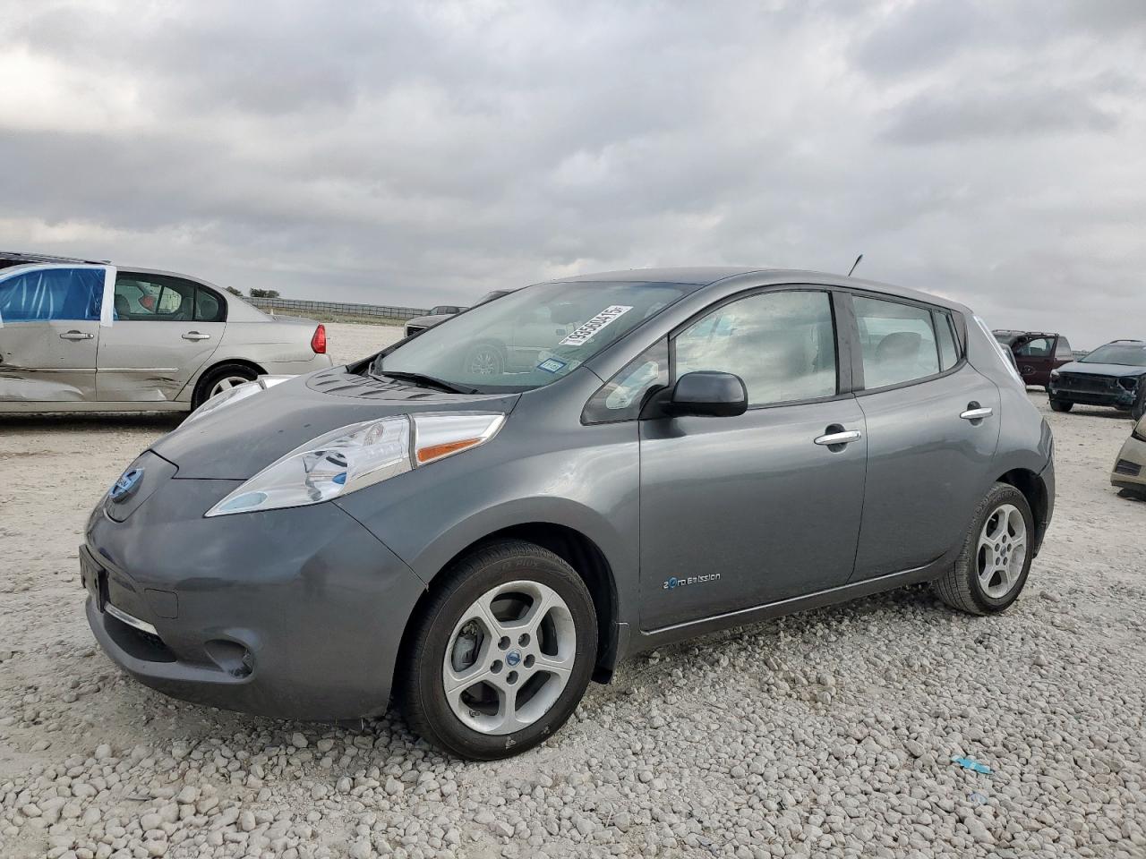 NISSAN LEAF S
