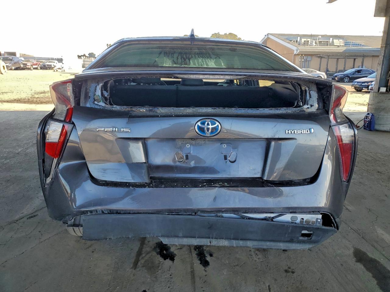 Lot #3316028308 2016 TOYOTA PRIUS