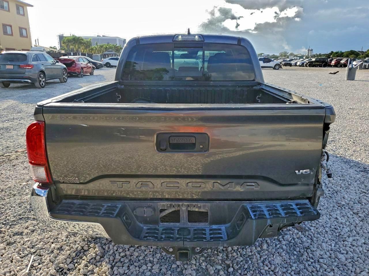 TOYOTA TACOMA DOUBLE CAB