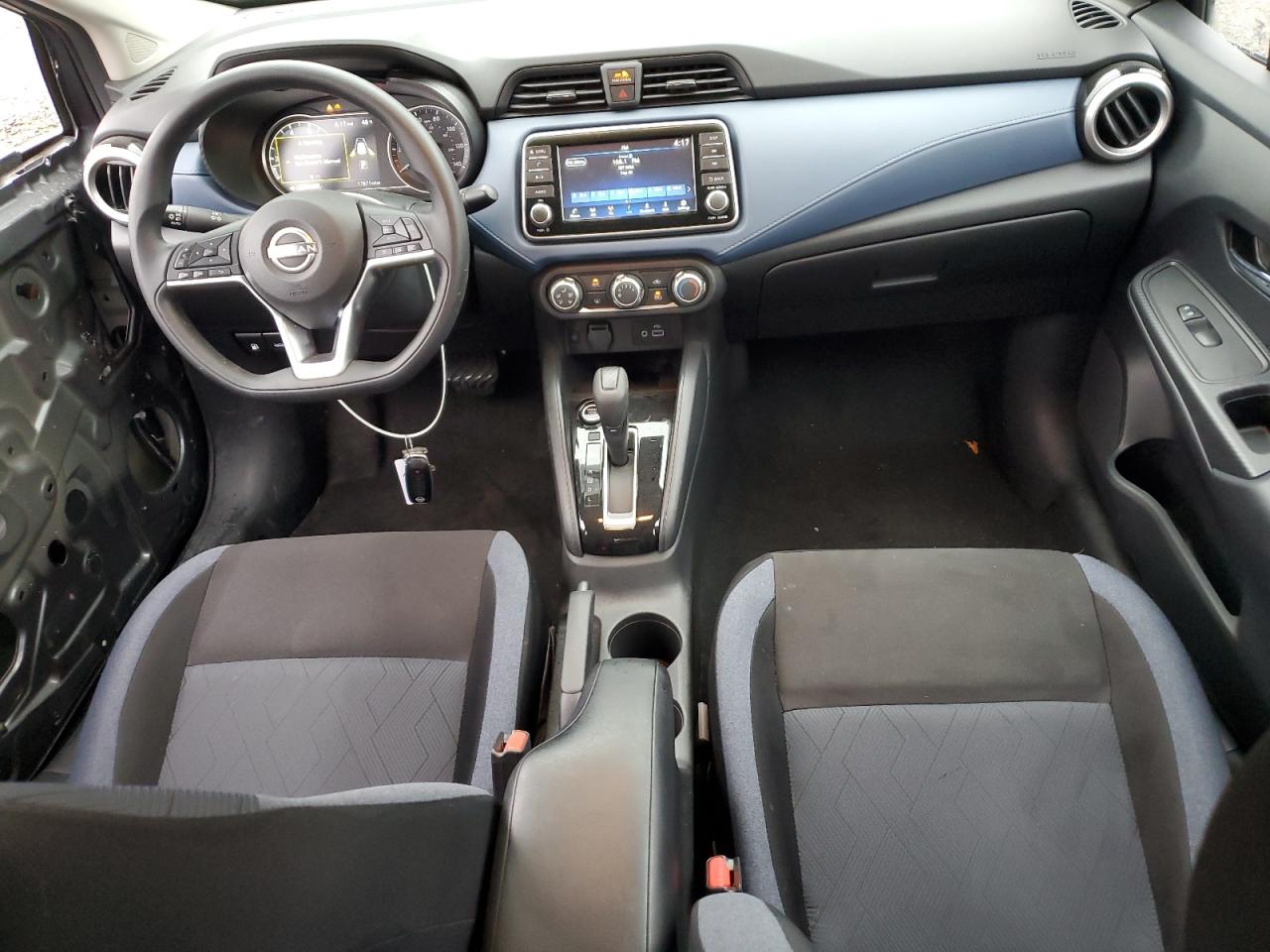 NISSAN VERSA SV