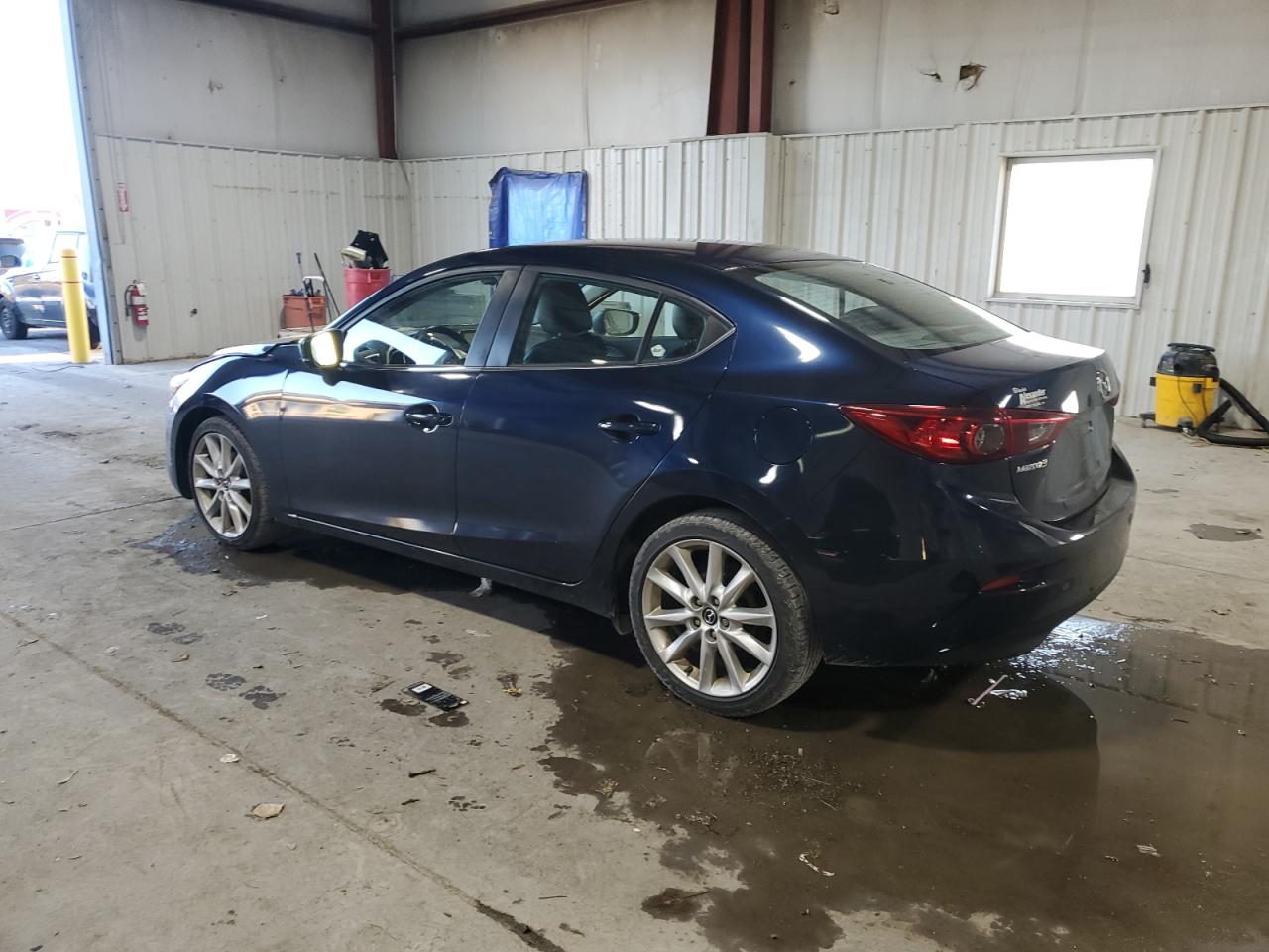 MAZDA 3 TOURING
