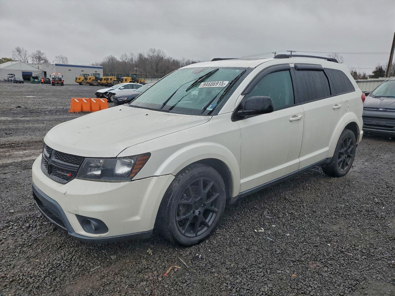 Lot #3305355316 2015 DODGE JOURNEY SX