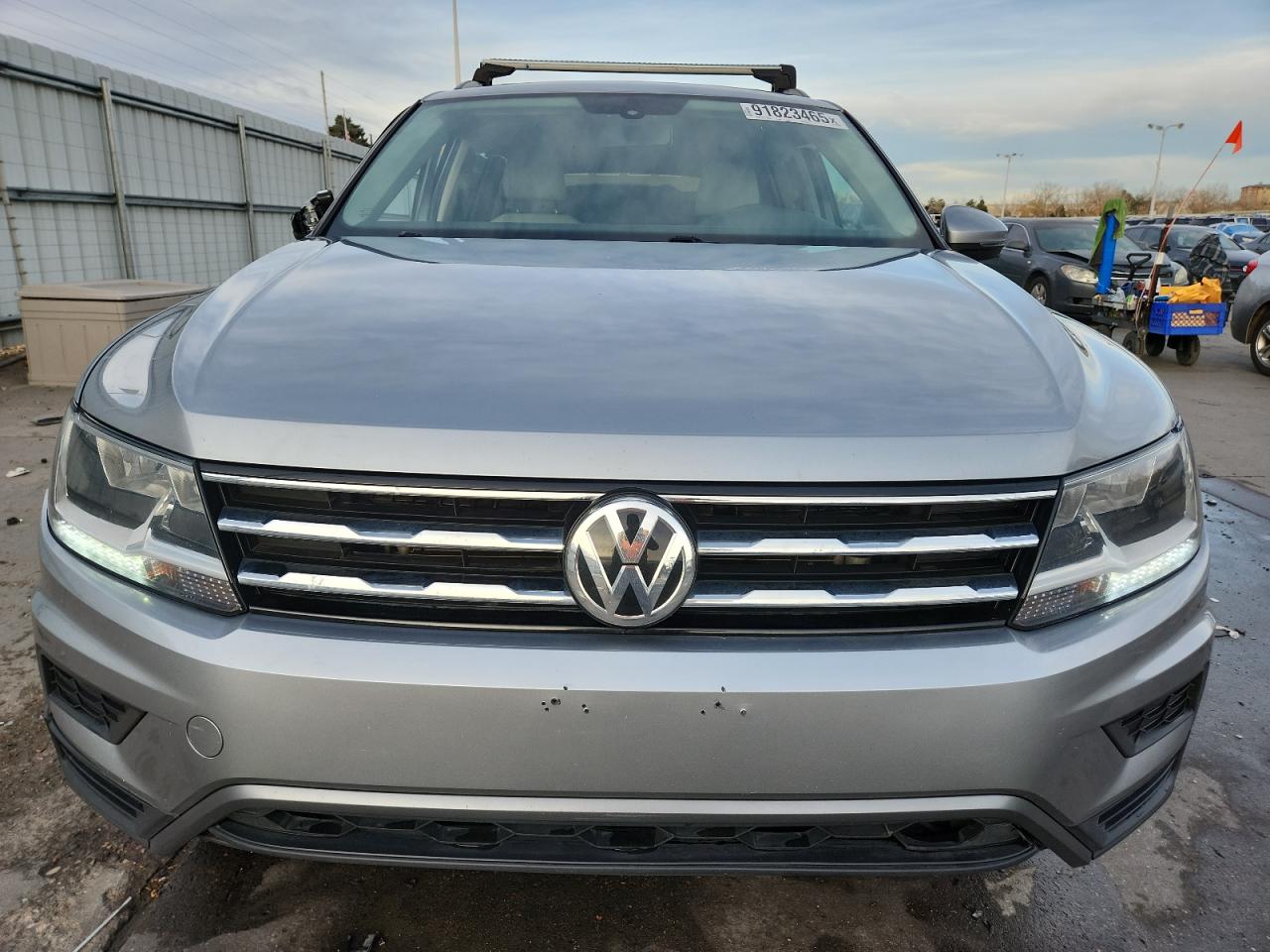 VOLKSWAGEN TIGUAN SE