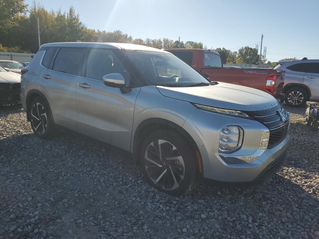 MITSUBISHI OUTLANDER ES