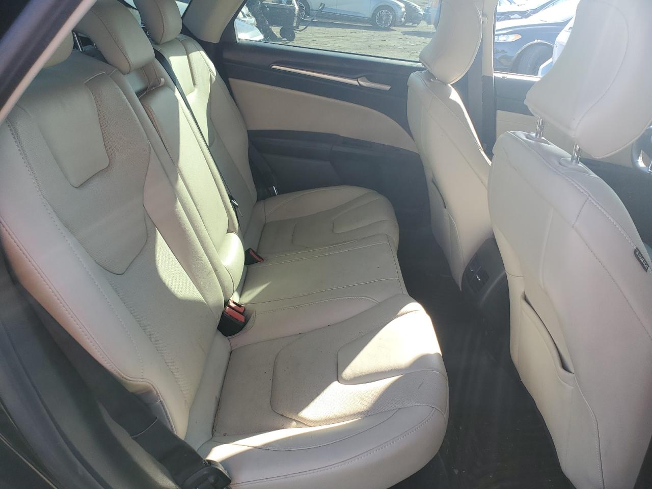 FORD FUSION TITANIUM PHEV