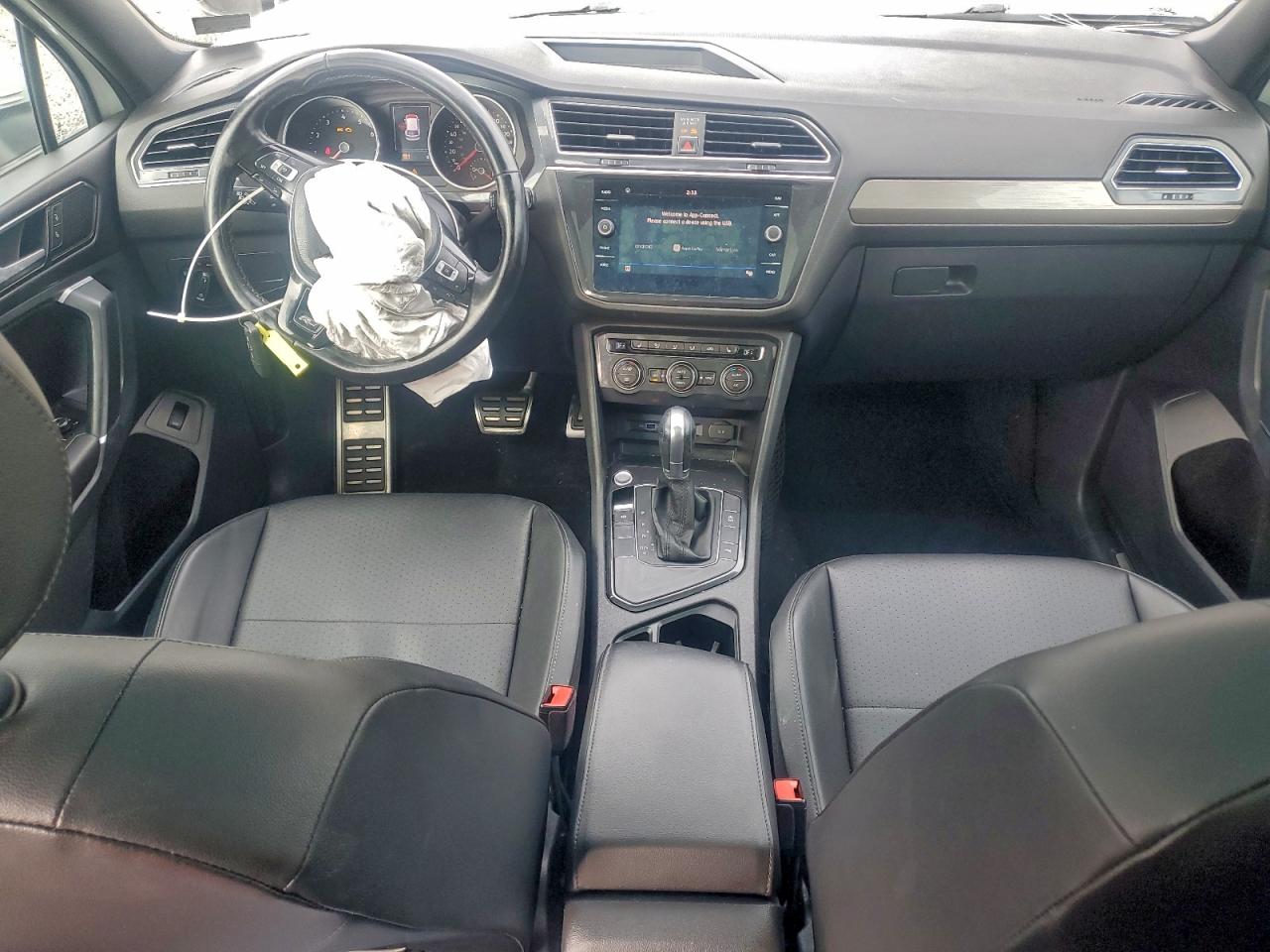 VOLKSWAGEN TIGUAN SE