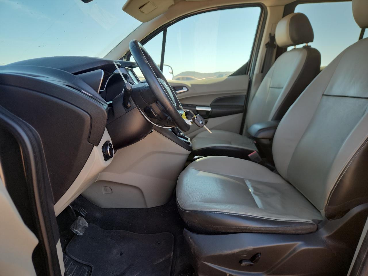 FORD TRANSIT CONNECT TITANIUM