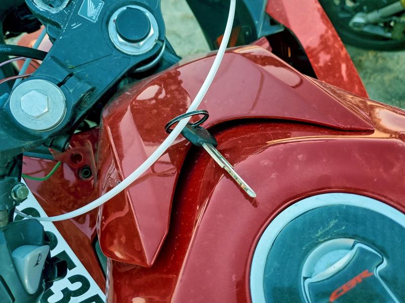 2015 HONDA CBR300 R #3301615622