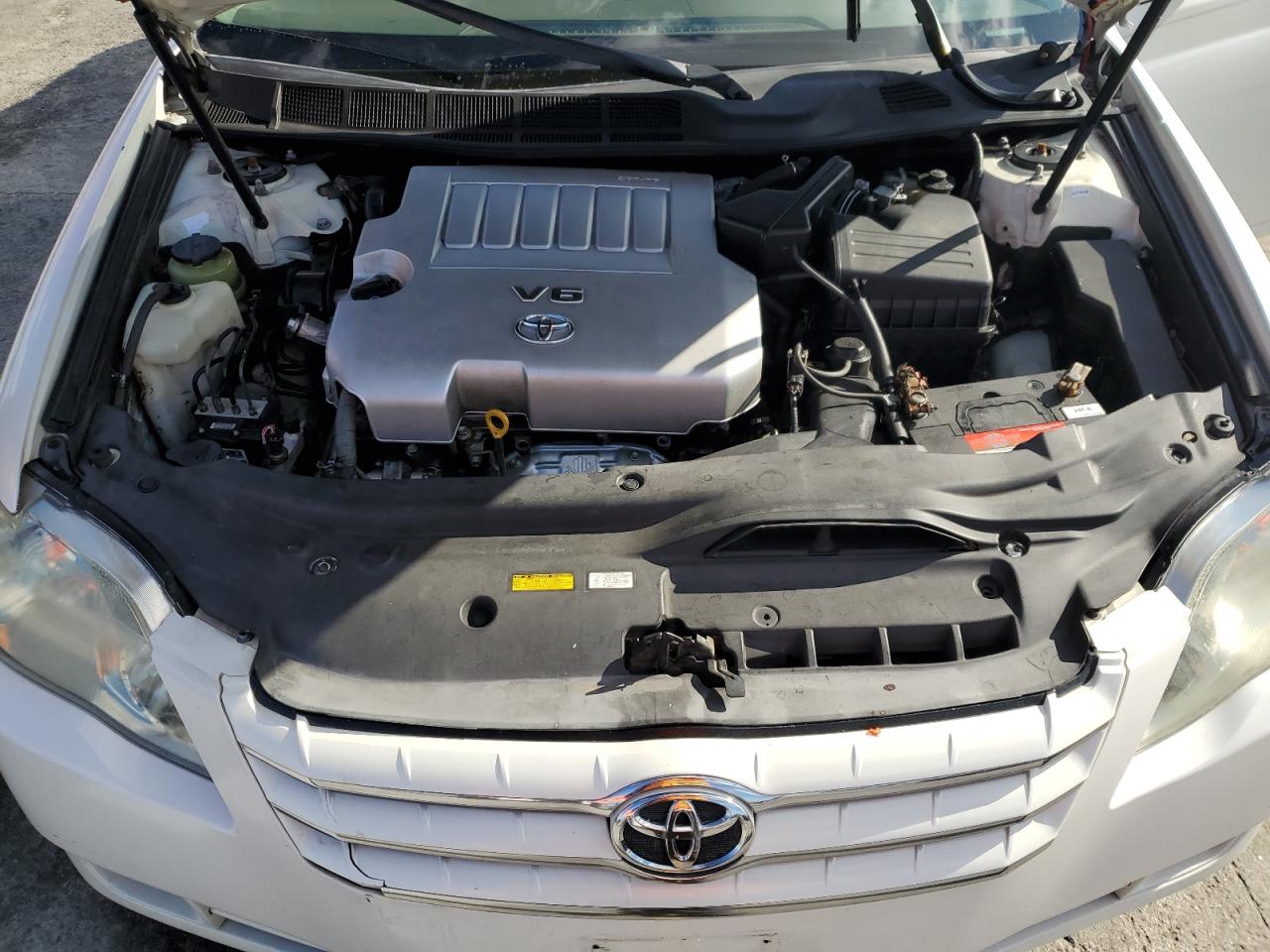 Lot #3301839339 2006 TOYOTA AVALON XL