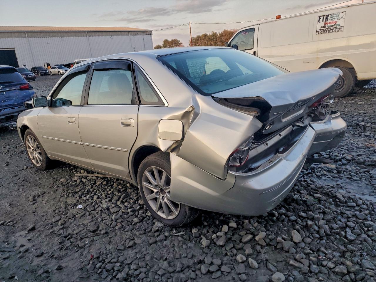 Lot #3302868971 2004 TOYOTA AVALON XL