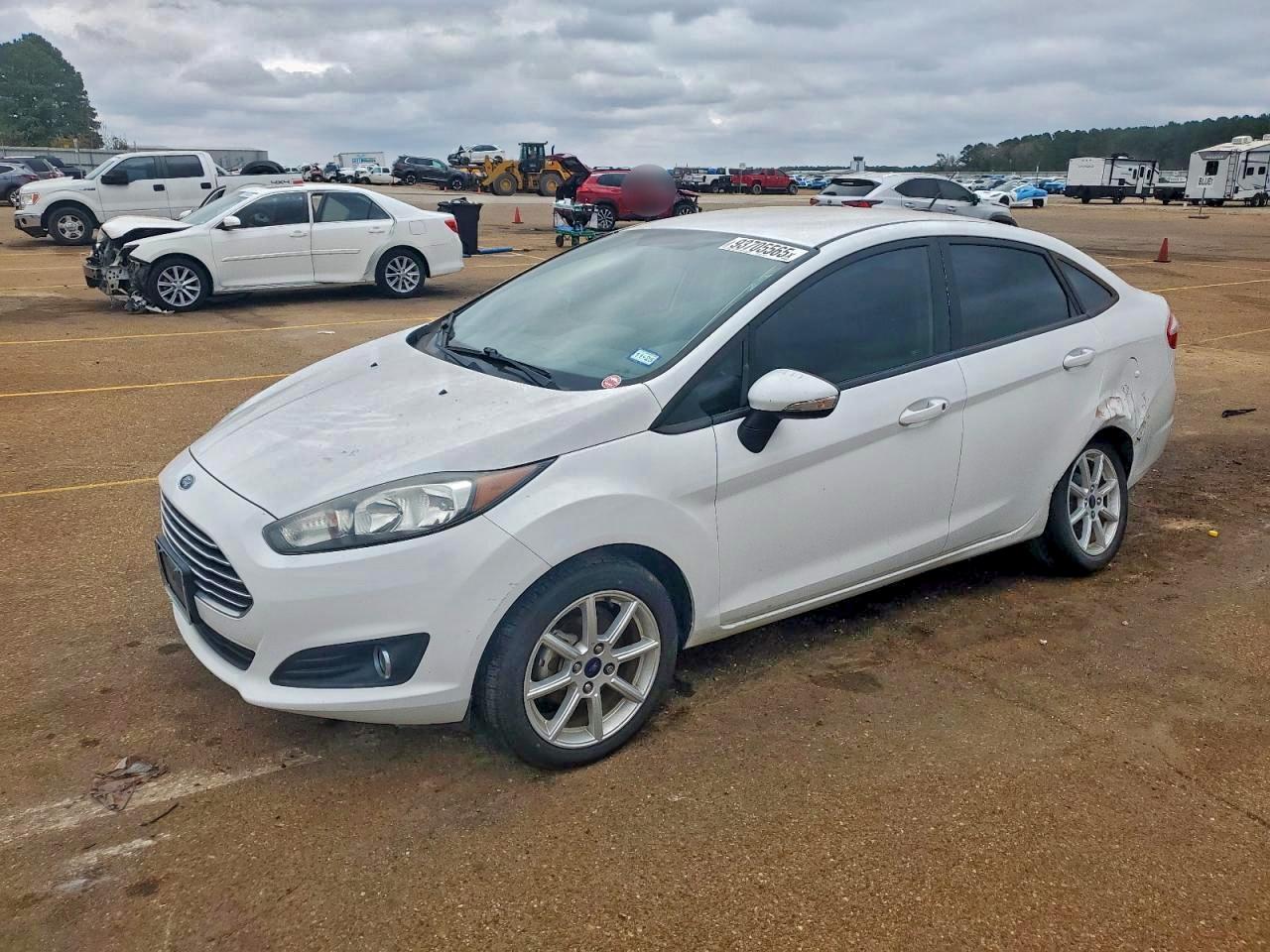 Lot #3304508436 2017 FORD FIESTA SE