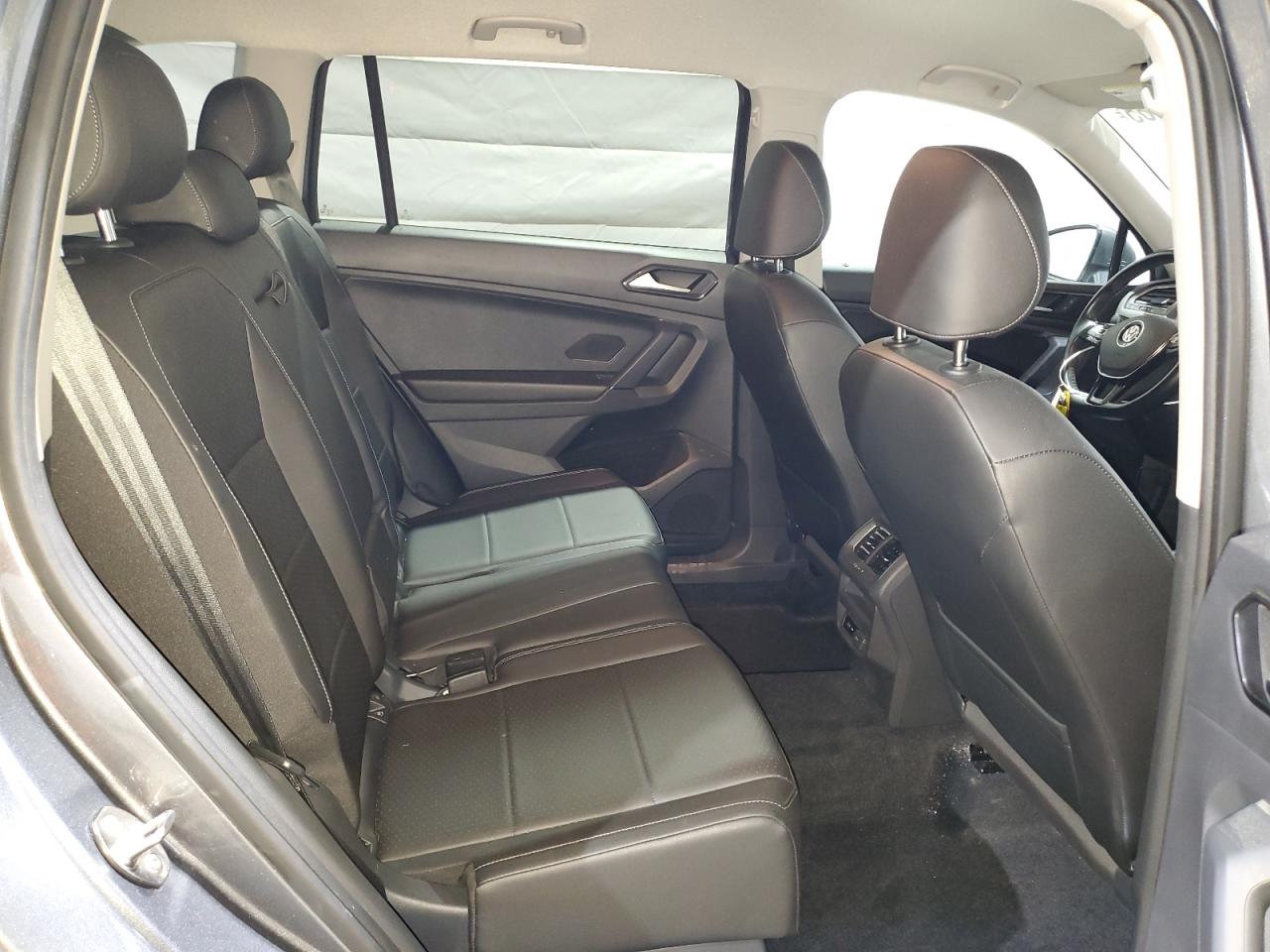 VOLKSWAGEN TIGUAN SE