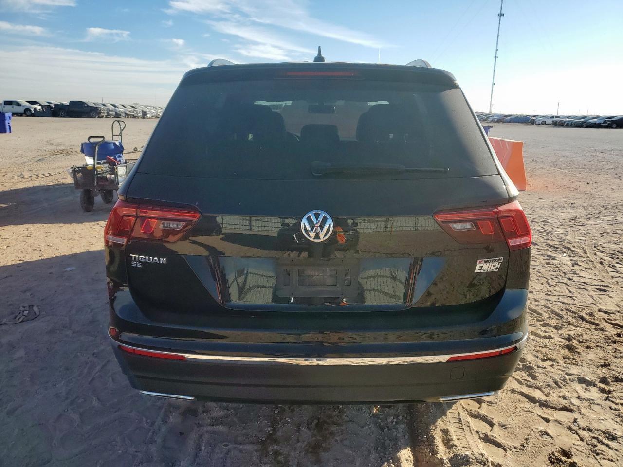 VOLKSWAGEN TIGUAN SE