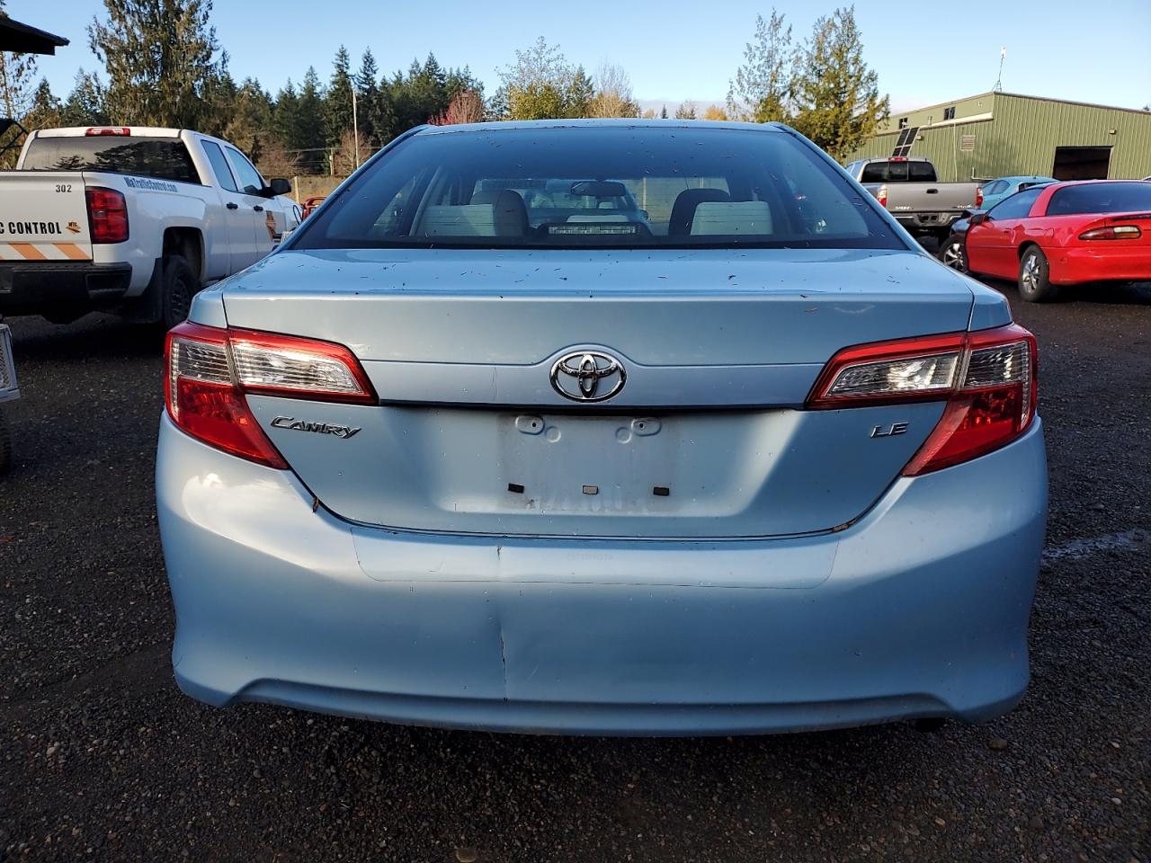 TOYOTA CAMRY BASE