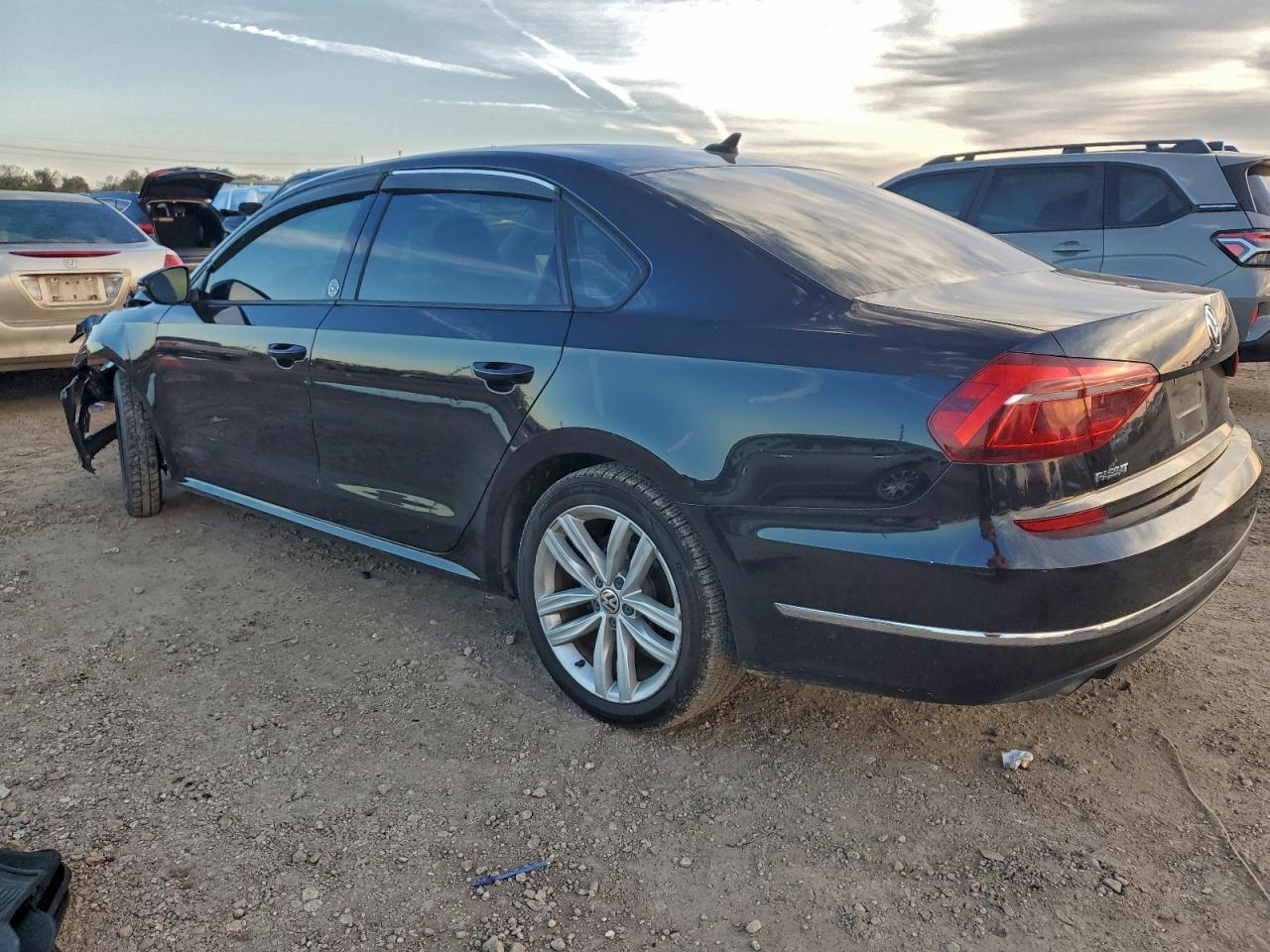 VOLKSWAGEN PASSAT WOLFSBURG