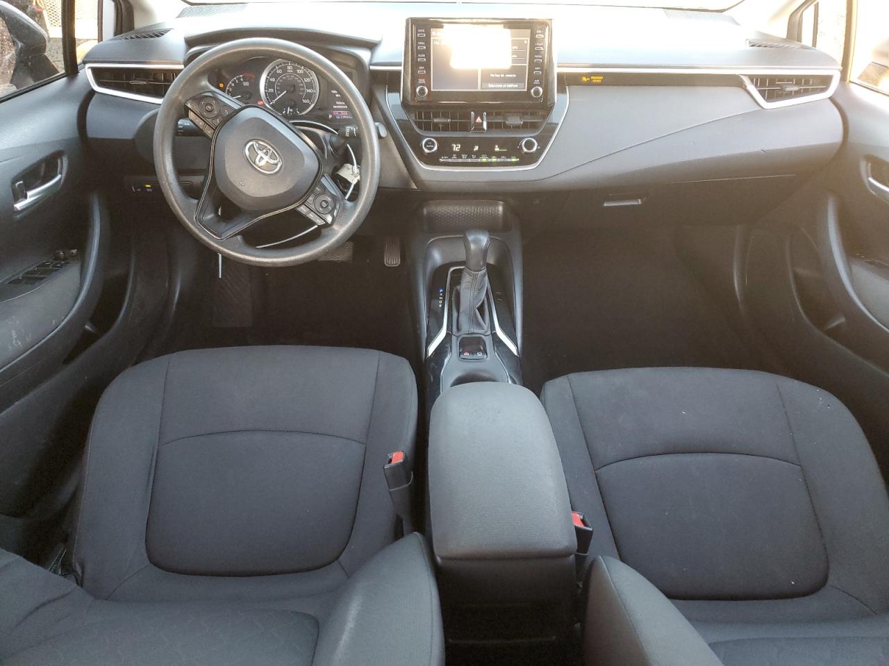 Lot #3310302128 2020 TOYOTA COROLLA LE