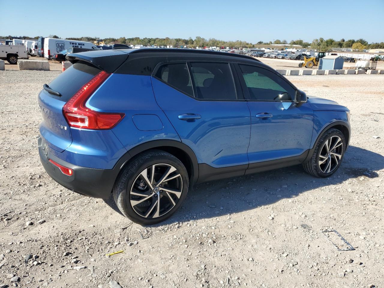 VOLVO XC40 T5 R-DESIGN