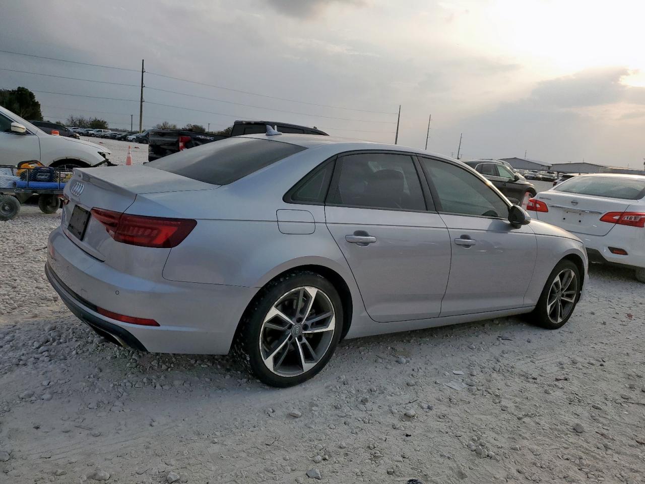 AUDI A4 PREMIUM
