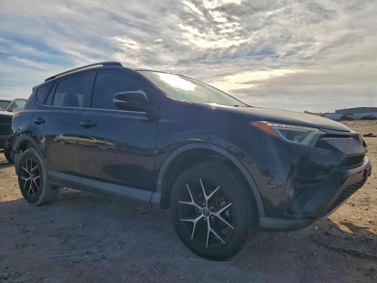 Lot #3310468059 2017 TOYOTA RAV4 SE