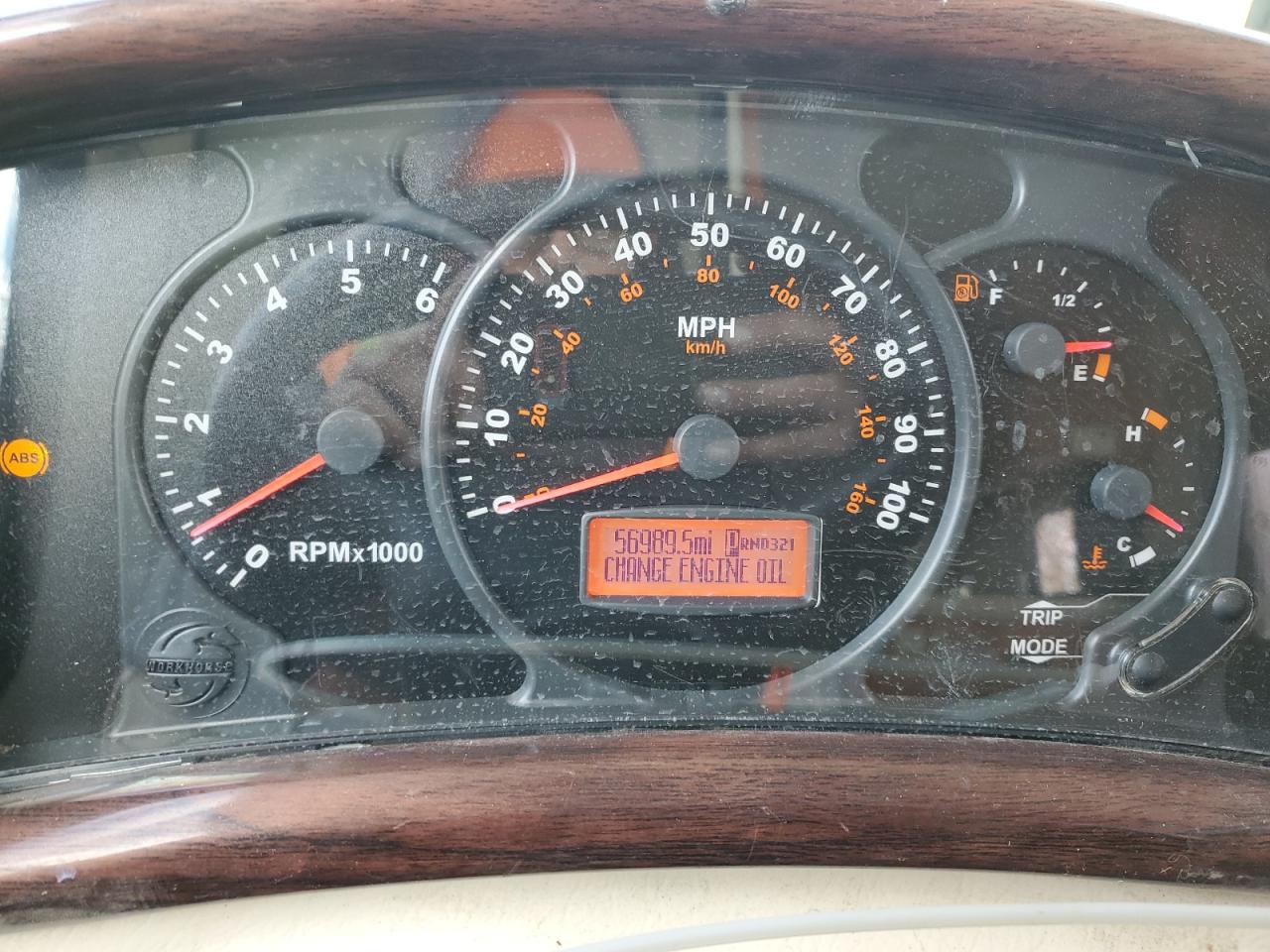 Lot #3293292435 2004 WORKHORSE CUSTOM CHASSIS MOTORHOME