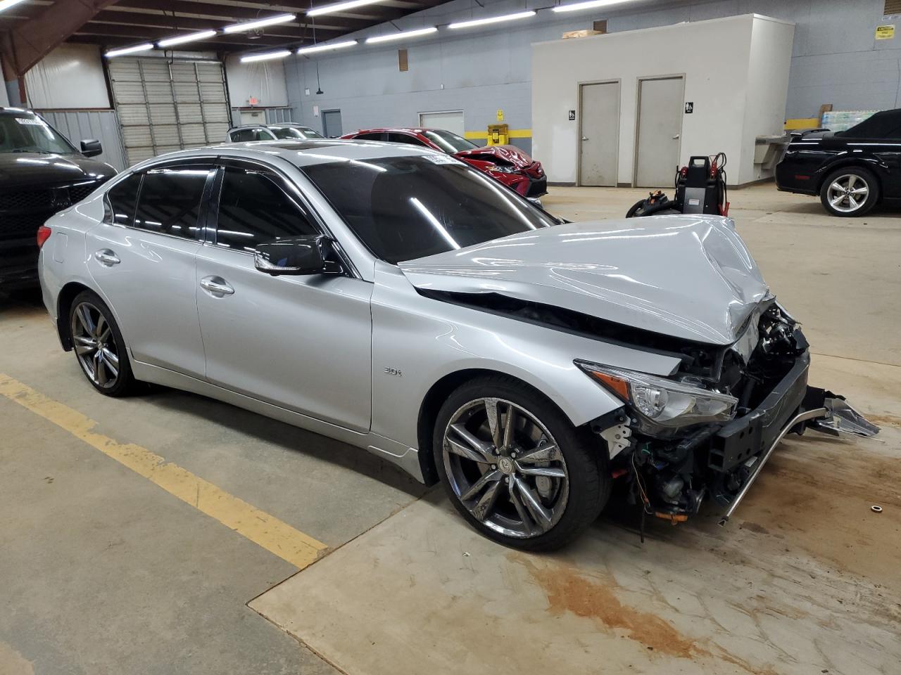 INFINITI Q50 PREMIUM