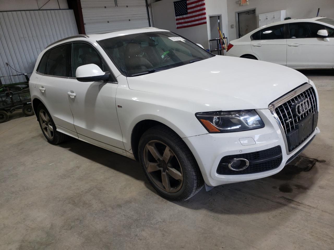 AUDI Q5 PREMIUM PLUS