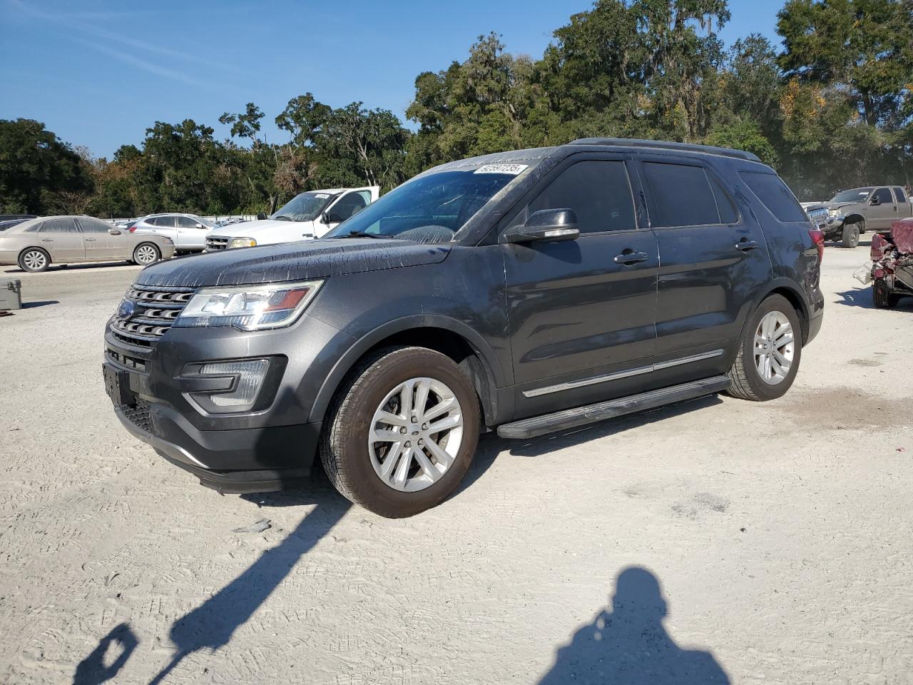 FORD EXPLORER XLT