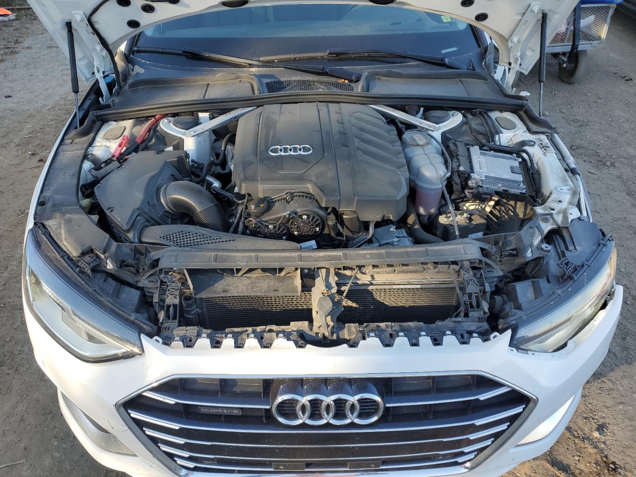 AUDI A4 PREMIUM 40