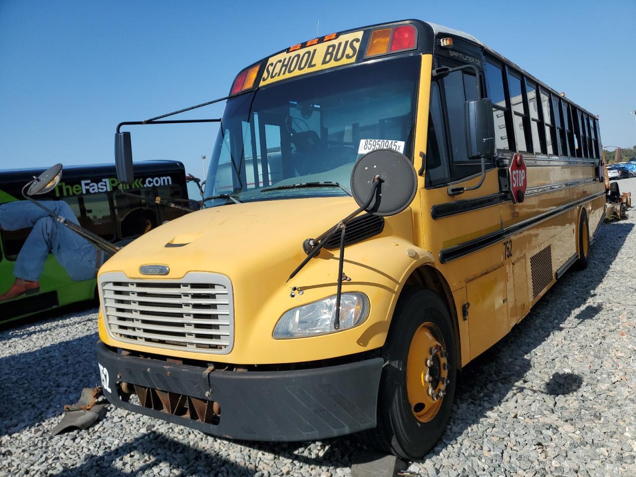 Lot #3296320492 2009 THOM BUS