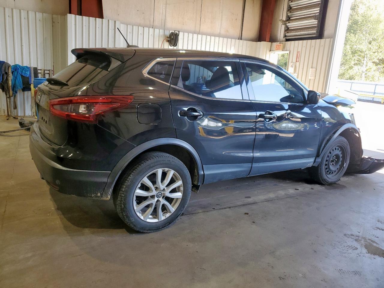 NISSAN ROGUE SPORT S