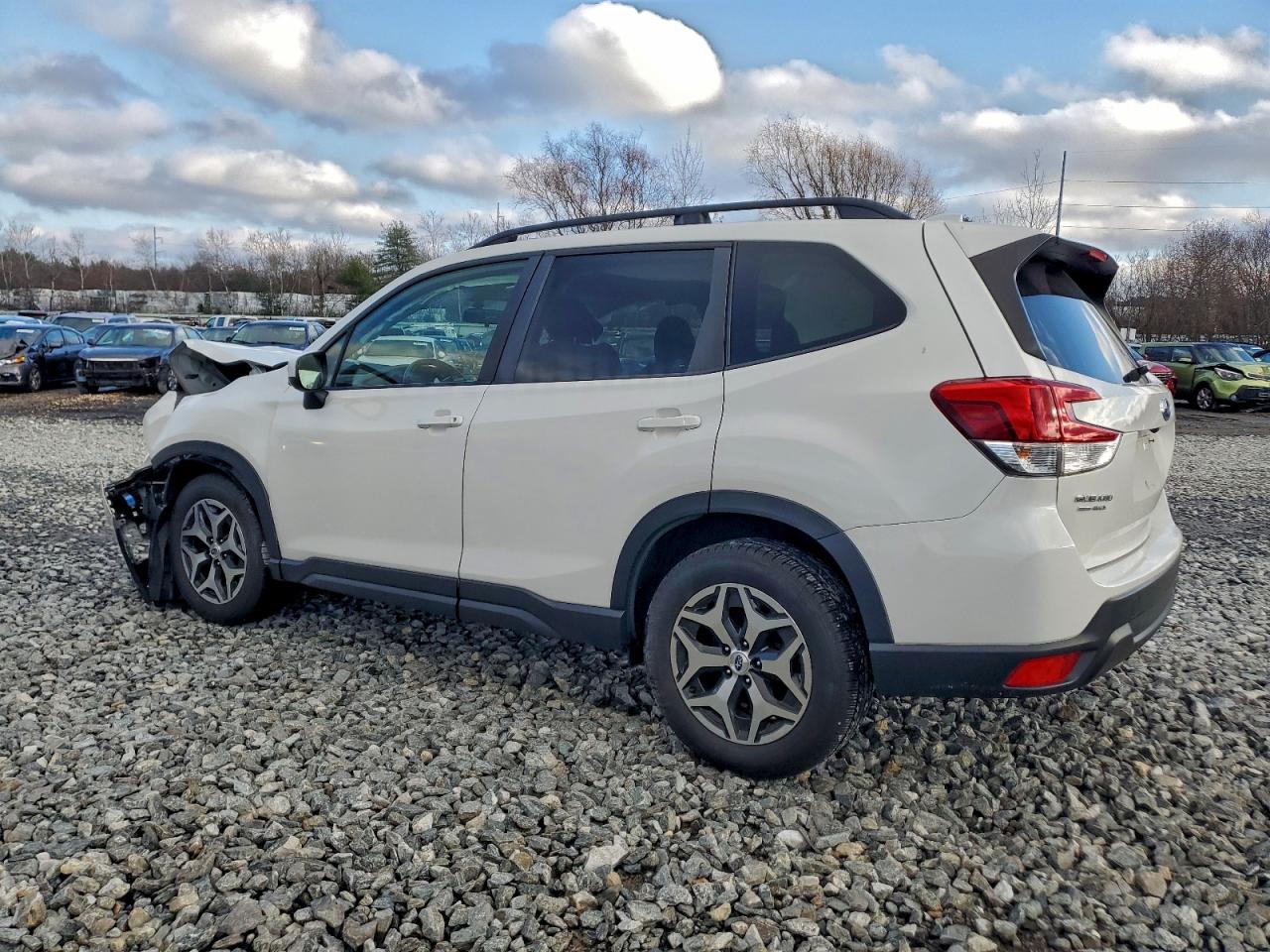 SUBARU FORESTER PREMIUM